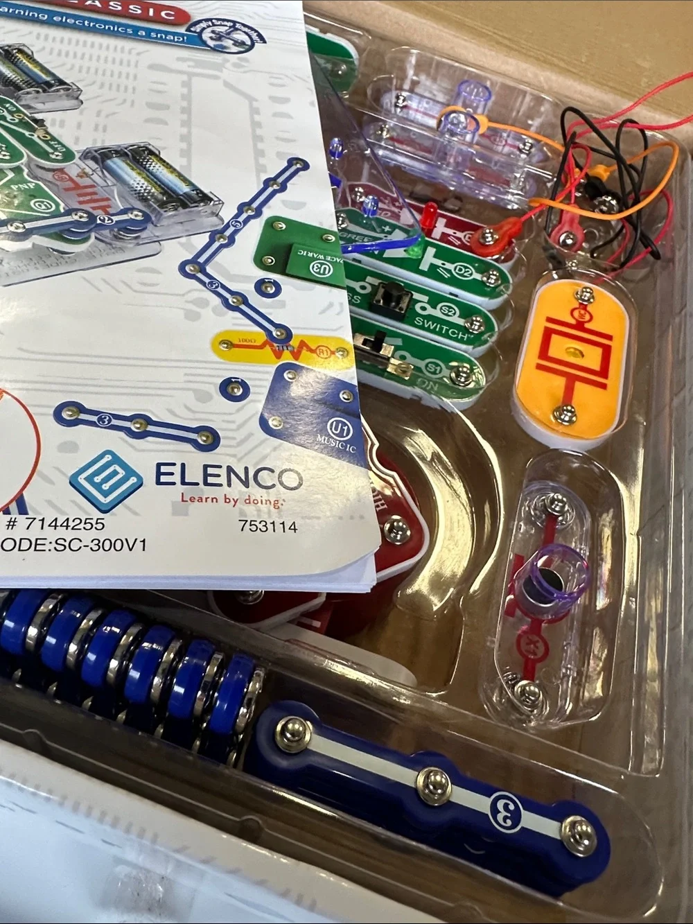 Snap Circuits 300 classic Electronic Kit building set Elenco EUC STEM science